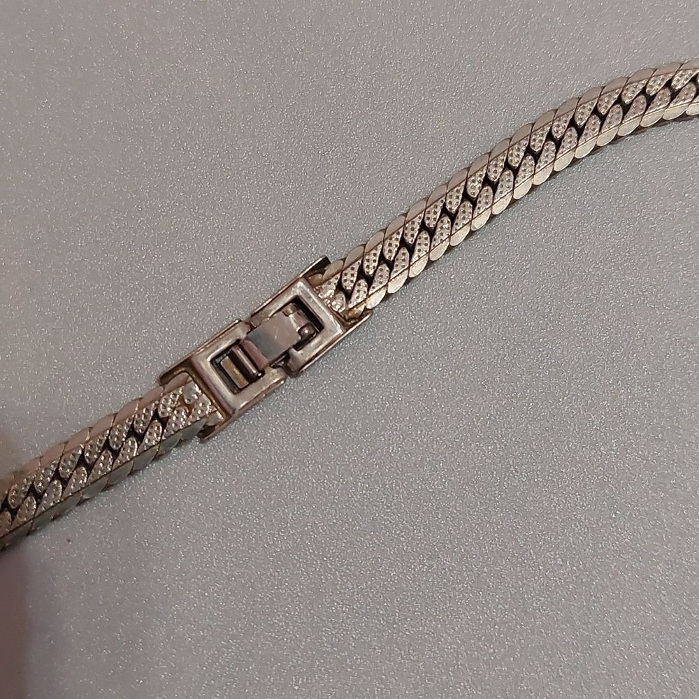 Vintage Wide Flat Herringbone Chain Silver Tone Necklace Foldover Clasp 29 Long - Picture 3 of 5